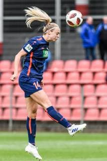Amanda Ilestedt Potsdam 14 header header action action football alliance women Bundesliga Bayer 04 Leverkusen turbine Potsdam DFB DFL REGULATIONS PROHIBIT ANY USE OF PHOTOGRAPHS AS IMAGE SEQUENCES AND OR QUASI VIDEO xmhx