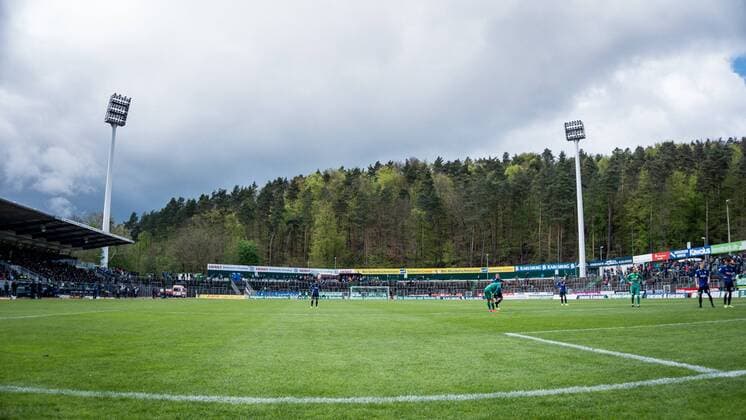 FC Homburg Saar SV Waldhof Mannheim The Waldstadion in the match FC Homburg vs. SV Waldhof Mannheim in the match in the regional league Southwest FC Homburg Saar SV Waldhof Mannheim Homburg 28 04 19 Football 31 Matchday Germany