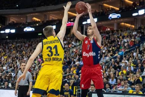 Basketball Berlin 28 04 2019 easyCredit BBL 1 Bundesliga Season 2018 2019 Alba Berlin FC Bayern München Nemanja Dangubic München No 01 Rokas Giedraitis Alba Berlin No 31