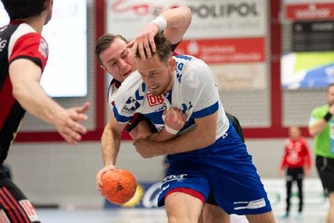 Lübbecke Germany 28 04 2019 2 Handball Bundesliga 2018 2019 TuS N Lübbecke vs Dessau Roßlauer HV L R Jo Gerrit Genz Lübbecke Bruno Zimmermann Dessau Lübbecke Nordrhein Westfalen Germany Merkur Arena