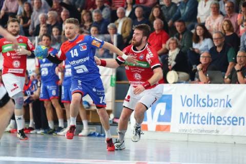 Oddur Gretarsson Balingen in duel with Moritz Lambrecht Huettenberg TV Huettenberg vs. HBW Balingen Weilstetten Handball 2 Bundesliga 28 04 2019 TV Huettenberg vs. HBW Balingen Weilstetten Handball 2 Bundesliga 28 04 2019 Huettenberg Copyright: xEIBNER RenexWeissx EP_RWS