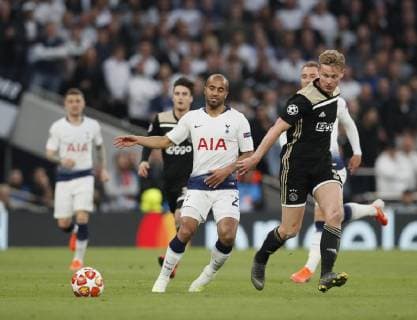 Lucas Moura of Tottenham tackled by Frenkie de Jong of Ajax during the UEFA Champions League match at the Tottenham Hotspur Stadium, London. Picture date: 30th April 2019. Picture credit should read: David Klein Sportimage EDITORIAL USE ONLY. No use with unauthorised audio, video, data, fixture lists, club league logos or live services. Online in-match use limited to 120 images, no video emulation. No use in betting, games or single club league player publications. SPI-0063-0034