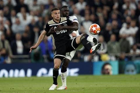 (l-r) Dusan Tadic of Ajax, Davinson Sanchez of Tottenham Hotspur FC during the UEFA Champions League semi final match between Tottenham Hotspur FC and Ajax Amsterdam at the Tottenham Hotspur stadium on April 30, 2019 in London, United Kingdom UEFA Champions League 2018 2019 xVIxVIxImagesx xMauricexvanxSteenxIVx 14335418