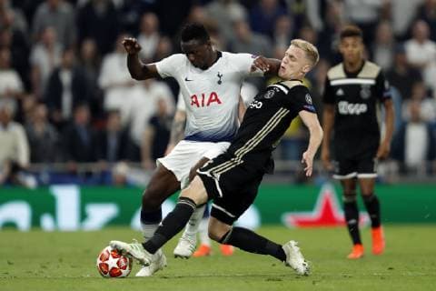 (l-r) Moussa Sissoko of Tottenham Hotspur FC, Donny van de Beek of Ajax during the UEFA Champions League semi final match between Tottenham Hotspur FC and Ajax Amsterdam at the Tottenham Hotspur stadium on April 30, 2019 in London, United Kingdom UEFA Champions League 2018 2019 xVIxVIxImagesx xMauricexvanxSteenxIVx 14335460