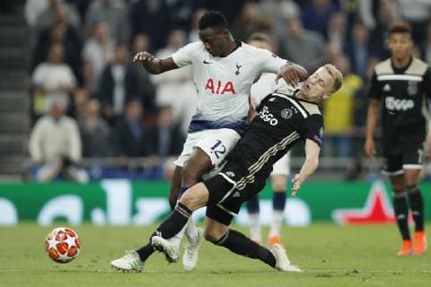 (l-r) Moussa Sissoko of Tottenham Hotspur FC, Donny van de Beek of Ajax during the UEFA Champions League semi final match between Tottenham Hotspur FC and Ajax Amsterdam at the Tottenham Hotspur stadium on April 30, 2019 in London, United Kingdom UEFA Champions League 2018 2019 xVIxVIxImagesx xMauricexvanxSteenxIVx 14335461