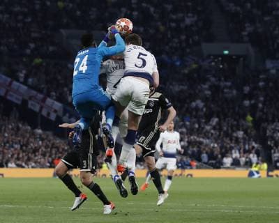 Jan Vertonghen of Tottenham clashes in to Toby Alderweireld of Tottenham which leaves him unable to carry on during the UEFA Champions League match at the Tottenham Hotspur Stadium, London. Picture date: 30th April 2019. Picture credit should read: David Klein Sportimage EDITORIAL USE ONLY. No use with unauthorised audio, video, data, fixture lists, club league logos or live services. Online in-match use limited to 120 images, no video emulation. No use in betting, games or single club league player publications. SPI-0063-0075