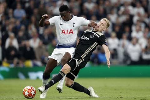 LONDON Football, 30-04-2019, season 2018 2019 , Tottenham Stadium . Semi final Champions League first leg. Tottenham Hotspur player Victor Wanyama and Ajax player Donny van de Beek during the game Tottenham Hotspur - Ajax Tottenham Hotspur - Ajax  x3292334x