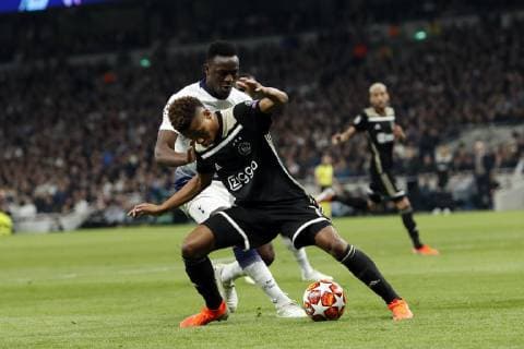 (l-r) Victor Wanyama of Tottenham Hotspur FC, David Neres of Ajax during the UEFA Champions League semi final match between Tottenham Hotspur FC and Ajax Amsterdam at the Tottenham Hotspur stadium on April 30, 2019 in London, United Kingdom UEFA Champions League 2018 2019 xVIxVIxImagesx xMauricexvanxSteenxIVx 14335945