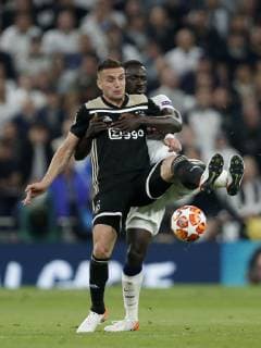 (L-R) Dusan Tadic of Ajax, Davinson Sanchez of Tottenham Hotspur FC during the UEFA Champions League semi final match between Tottenham Hotspur FC and Ajax Amsterdam at the Tottenham Hotspur stadium on April 30, 2019 in London, United Kingdom UEFA Champions League 2018 2019 xVIxVIxImagesx xMauricexvanxSteenxIVx 14340735