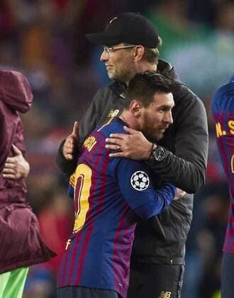 Liverpool s head coach Jurgen Klopp (R) greets FC Barcelona Barca s Lionel Messi during the UEFA Champions League first leg semifinal match between FC Barcelona and Liverpool in Barcelona, Catalonia, Spain, 01 May 2019. Barcelona - Liverpool !ACHTUNG: NUR REDAKTIONELLE NUTZUNG!  Copyright: xAlejandroxGarciax GRAF1741 20190501-636923499268684261