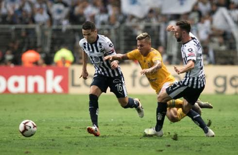 Celso Ortiz (L) and Miguel Layun (R) of Monterrey vies for the ball with Cesar Vargas (C) of Tigres during the second leg match of the Concacaf Champions League Final between the Rayados de Monterrey and the Tigres UANL, at the BBVA stadium, in Monterrey, Mexico, 01 May 2019. Final: Monterrey vs. Tigres !ACHTUNG: NUR REDAKTIONELLE NUTZUNG!  Copyright: xMiguelxSierrax AME8096 20190502-636923710473087322