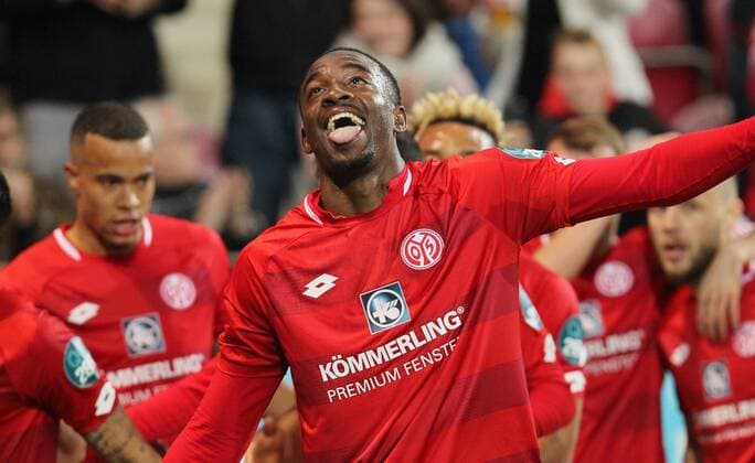Sport Themen der Woche KW18 Sport Bilder des Tages 1.FSV Mainz 05 - RB Leipzig Torjubel nach dem 3:3 Ausgleich durch Jean Philippe Mateta Fussball 1.Bundesliga *** 1 FSV Mainz 05 RB Leipzig goal celebration after 3 3 equalization by Jean Philippe Mateta Football 1 Bundesliga