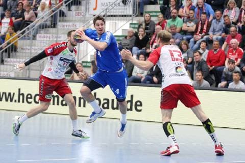 Ian Hueter TSV Bayer Dormagen 14 vs Jakob Schwabe ASV Hamm Westfalen 11 left and Stefan Lex ASV Hamm Westfalen 13 right ASV Hamm Westfalen vs TSV Bayer Dormagen Handball 2 Bundesliga 04 05 2019 ASV Hamm Westfalen vs TSV Bayer Dormagen Handball 2 Bundesliga 04 05 2019 Hamm Copyright: xEIBNER JanxStrohdiekx EP_JSK