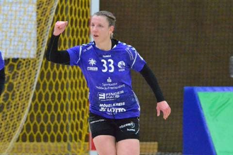Anna Maria Spielvogel 33 HSG Bad Wildungen cheers for a goal Bensheim Flames vs. HSG Bad Wildungen 35 30 Handball Bundesliga Women Bensheim Copyright: xEIBNER Bienefeldx EP_MBD