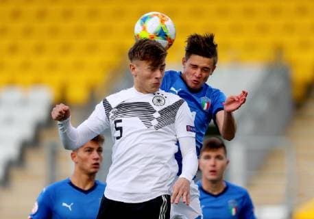 UEFA European Under-17 Championship Group D, Tallaght Stadium, Dublin 4 5 2019 Germany U17 U 17 vs Italy U17 Germany s Adrien Koudelka with Nicolo Cudrig of Italy Adrien Koudelka with Nicolo Cudrig 4 5 2019  Copyright: x©INPHO OisinxKeniryx inpho_01544912