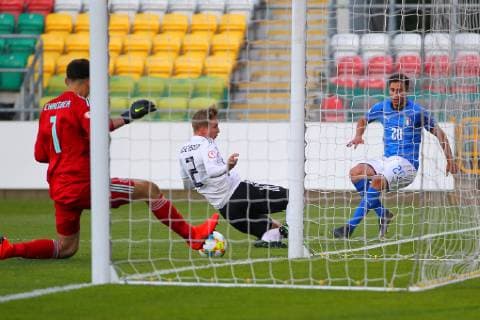 Germany v Italy UEFA EURO EM Europameisterschaft Fussball U17 U 17 Championship Samuel Giovane of Italy scores a goal during the UEFA Euro U17 Championship match at Tallaght Stadium, Tallaght Content Not Available For UK Newspapers Copyright: xYannisxHalasx FIL-13210-0033