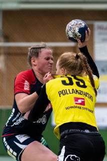 Sandra Kussmaul SG H2Ku Herrenberg Kuties 05 Rabea Pollakowski HC Roedertal 55 SG H2Ku Herrenberg Kuties vs HC Roedertal Handball 2 Bundesliga Women HBF Season 18 19 04 05 2019 SG H2Ku Herrenberg Kuties vs HC Roedertal Handball 2 Bundesliga Women HBF Season 18 19 04 05 2019 Herrenberg Copyright: xEIBNER WolfgangxFrankx EP_WFK