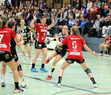 Sinah Hagen Tigers Waiblingen owned by the ball HL Buchholz 08 Rosengarten VfL Waiblingen 2 League Women 04 05 2019 Buchholz Copyright: xEIBNER CEBULOKx EP_eer