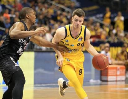 GER ALBA ERLIN vs S Oliver Wuerzburg 05 05 2019 Mercedes Benz Arena Berlin GER ALBA ERLIN vs S Oliver Wuerzburg in picture Jonas Mattisseck ALBA Berlin 9 Cameron Wells s Oliver Wuerzburg 22 nordphotox xEngler nph00076