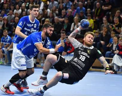 v l Björn Zintel Hüttenberg v Henning Quade Dresden HC Elbflorenz Dresden v TV Hüttenberg Handball 2 League of Men 2 Bundesliga Season 2018 2019 Dresden BallsportARENA Dresden 05 05 2019