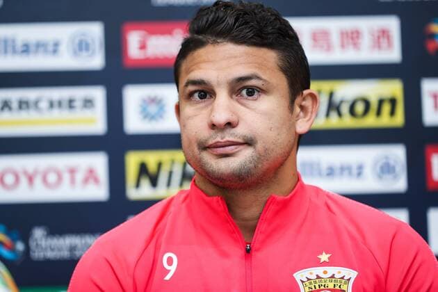 Brazilian football player Elkeson de Oliveira Cardoso, or simply Elkeson, of China s Shanghai SIPG attends a press conference PK Pressekonferenz before the 5th round of group H match against Japan s Kawasaki Frontale F.C. during the 2019 AFC Champions League in Kawasaki, Japan, 6 May 2019. Vitor Pereira leads players to gear up for group H match against Kawasaki Frontale at 2019 AFC Champions League  20190506_407222