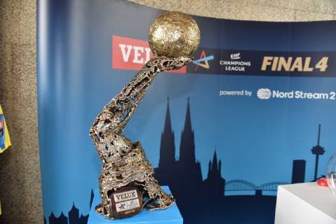 The cup will be on 07 05 2019 in Cologne at the drawing of the semi-final opponents of the VELUX EHF Champions League FINAL4 2019 the season highlight of the European top handball which will take place on 01 and 02 June 2019 in Kökn