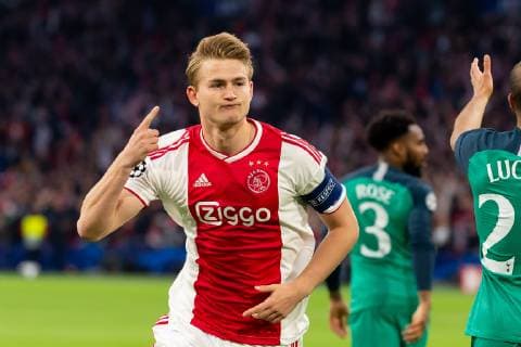 Amsterdam Netherlands 08 05 2019 UEFA Champions League 2018 19 Season Semi finals Semi finals 2nd leg Ajax Amsterdam Tottenham Hotspur FC Matthijs de Ligt Ajax Amsterdam Cheers for goal after his goal to 1 0 celebrates after scoring his team s first goal DeFodi001