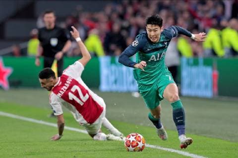 AMSTERDAM, 08-05-2019 Stadium Johan CruyffArena, Season 2018 2019 Champions League semi final second leg. Tottenham Hotspur player Heung-Min Son (R) and Ajax player Noussair Mazraoui (L) during the game Ajax - Tottenham Hotspur . Ajax - Tottenham Hotspur  x3350265x Copyright: