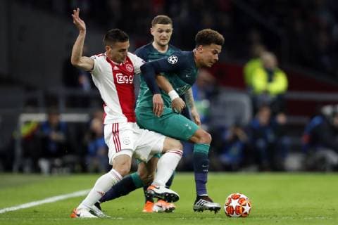 (l-r) Dusan Tadic of Ajax, Dele Alli of Tottenham Hotspur FC during the UEFA Champions League semi final match Ajax Amsterdam and Tottenham Hotspur FC at the Johan Cruijff Arena on May 08, 2019 in Amsterdam, The Netherlands UEFA Champions League 2018 2019 xVIxVIxImagesx xMauricexvanxSteenxIVx 14402848