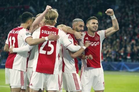 AMSTERDAM, 08-05-2019 Stadium Johan CruyffArena, Season 2018 2019 Champions League semi final second leg. Hakim Ziyech scores 2-0 Dusan Tadic celebrates with him during the game Ajax - Tottenham Hotspur Ajax - Tottenham Hotspur  x3350379x Copyright: