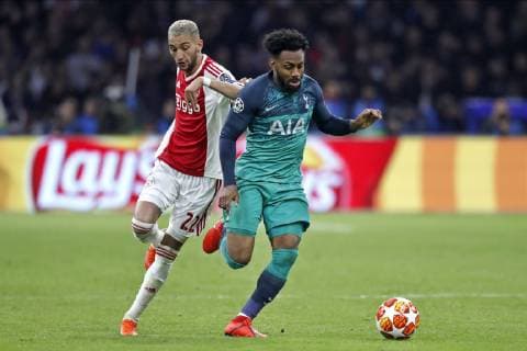 AMSTERDAM, 08-05-2019 Stadium Johan CruyffArena, Season 2018 2019 Champions League semi final second leg. Ajax player Hakim Ziyech (L) and Tottenham Hotspur player Danny Rose (R) during the game Ajax - Tottenham Hotspur . Ajax - Tottenham Hotspur  x3350649x Copyright: