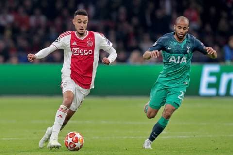 AMSTERDAM, 08-05-2019 Stadium Johan CruyffArena, Season 2018 2019 Champions League semi final second leg. Ajax player Noussair Mazraoui (L) and Tottenham Hotspur player Lucas Moura (R) during the game Ajax - Tottenham Hotspur . Ajax - Tottenham Hotspur  x3350712x Copyright: