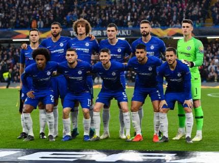 Football - 2018 2019 UEFA Europa League - Semi-Final, Second Leg: Chelsea (1) vs. Eintracht Frankfurt (1) Chelsea players line up, at Stamford Bridge. COLORSPORT ASHLEY WESTERN 