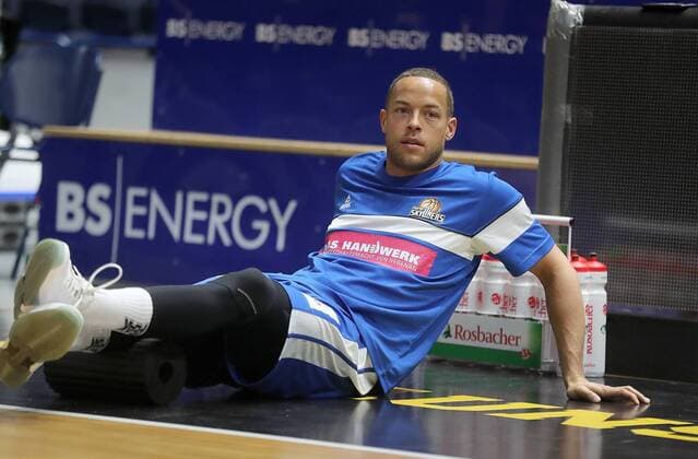 Andrej Mangold Fraport Skyliners the Bachelor from the current season