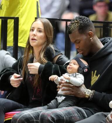 Basketball BBL Löwen Braunschweig Dennis Schröder with girlfriend Ellen and child