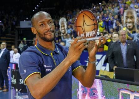 Oldenburg Lower Saxony DEU 10 05 2019 Will Cummings EWE Baskets Oldenburg is Most Valuable Player MVP of Basketball Bundesliga EWE Baskets Oldenburg vs Mitteldeutscher BC Basketball 1 Basketball Bundesliga Season 2018 2019 33 Matchday Grosse EWE Arena EWE Baskets Oldenburg vs Mitteldeutscher BC