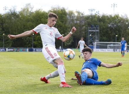 10th May 2019, UCD Bowl, Dublin, Ireland; UEFA Under 17 European Football Championships, Italy versus Spain; Matteo Ruggeri of Italy U17 U 17 tackles the ball away from David Lopez of Spain U17  ActionPlus12133189 PeterxFitzpatrick