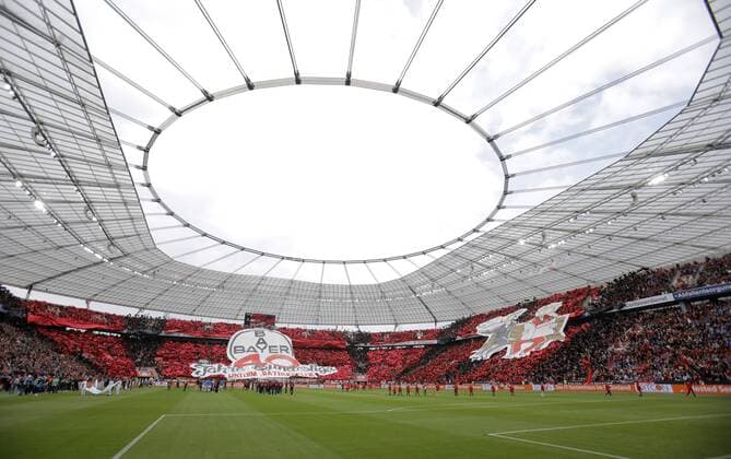 Leverkusen, Bayarena, 11.05.19: Leverkusener Fans feiern 40 Jahre Bundesliga mit einer Choreographie, Nordkurve, Fankurve, Fanblock im Spiel der 1. Bundesliga zwischen Bayer 04 Leverkusen vs. FC Schalke 04 in der Saison 2018 2019. DFL regulations prohibit any use of photographs as image sequences and or quasi-video *** Leverkusen Bayarena 11 05 19 Leverkusen fans celebrate 40 years of Bundesliga with a choreography Nordkurve Fanblock in the match of the 1 Bundesliga between Bayer 04 Leverkusen vs FC Schalke 04 in the season 2018 2019 DFL regulations prohibit any use of photographs as image sequences and or quasi video