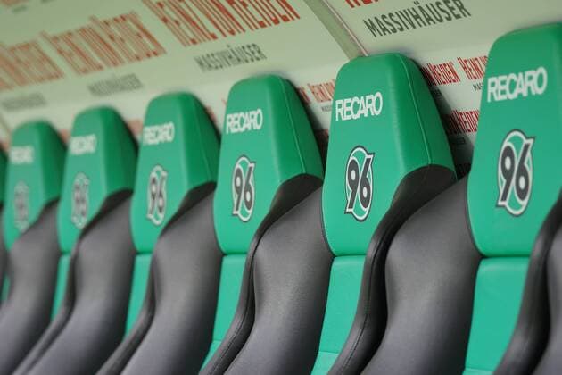 View of the seats of the substitute bench of Hannover 96 in the Arena 1 BL 18 19 33 Sptg Hannover 96 vs SC Freiburg DFL REGULATIONS PROHIBIT ANY USE OF PHOTOGRAPHS AS IMAGE SEQUENCES AND OR QUASI VIDEONann 1 BL 18 19 33 Sptg Hannover 96 vs SC Freiburg Hannover Copyright: xHahnex Eibner-Pressefotox EP_joha