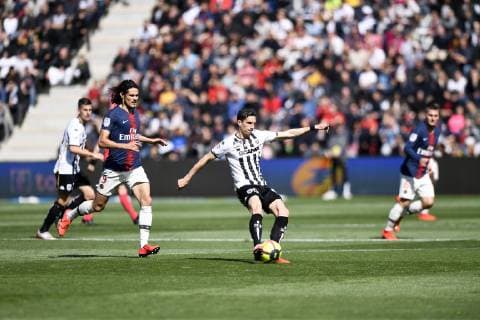 09 EDINSON CAVANI (PSG) - 06 VINCENT PAJOT (SCO) FOOTBALL : Angers vs Paris SG - Ligue 1 Conforama - 11 05 2019 AnthonyBIBARD FEP Panoramic 