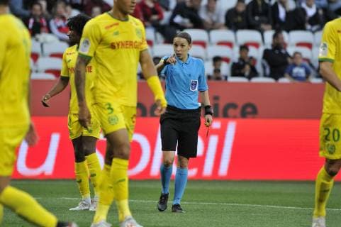 Mme Stephanie Fraooart (arbitre) FOOTBALL : OGC Nice vs FC Nantes - Ligue 1 conforama - Nice - 11 05 2019 NorbertScanella Panoramic 