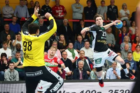 Goalscoring by Thies Bergemann Hamburg on the goal by Nikolai Weber Huettenberg TV Huettenberg vs HSV Hamburg Handball 2 Bundesliga 11 05 2019 TV Huettenberg vs HSV Hamburg Handball 2 Bundesliga 11 05 2019 Huettenberg Copyright: xEIBNER RenexWeissx EP_RWS