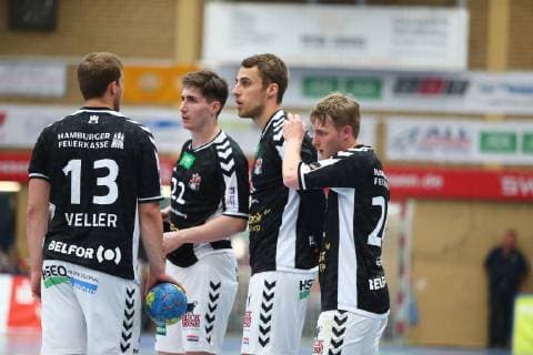Thoughtful Hamburg players from left Niklas Weller Hamburg Philipp Bauer Hamburg Lukas Ossenkopp Hamburg Christopher Rix Hamburg TV Huettenberg vs HSV Hamburg Handball 2 Bundesliga 11 05 2019 TV Huettenberg vs HSV Hamburg Handball 2 Bundesliga 11 05 2019 Huettenberg Copyright: xEIBNER RenexWeissx EP_RWS