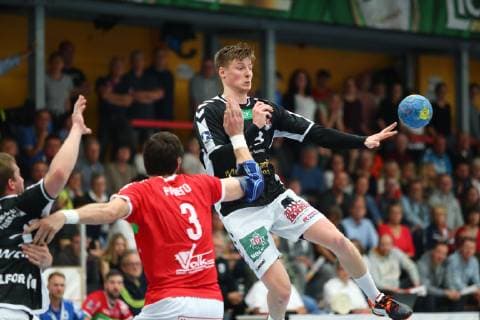 Jan Forstbauer Hamburg in duel with Carlos Prieto Huettenberg TV Huettenberg vs HSV Hamburg Handball 2 Bundesliga 11 05 2019 TV Huettenberg vs HSV Hamburg Handball 2 Bundesliga 11 05 2019 Huettenberg Copyright: xEIBNER RenexWeissx EP_RWS