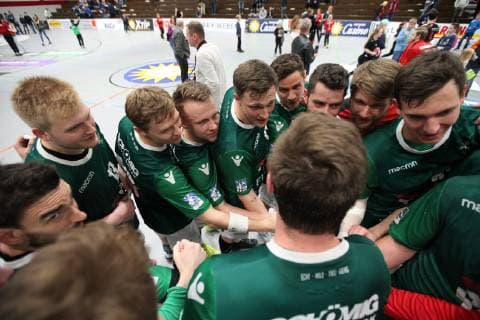 Victory celebration at DJK Rimpar Woelfe TuS N Luebbecke vs DJK Rimpar Woelfe Handball 2 Bundesliga 11 05 2019 TuS N Luebbecke vs DJK Rimpar Woelfe Handball 2 Bundesliga 11 05 2019 Luebbecke Copyright: xEIBNER JanxStrohdiekx EP_JSK