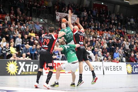 Lukas Boehm DJK Rimpar Woelfe 10 v v l Marian Orlowski TuS N Luebbecke 29 Michael Schulz DJK Rimpar Woelfe 33 Marko Bagaric TuS N Luebbecke 13 TuS N Luebbecke vs DJK Rimpar Woelfe Handball 2 Bundesliga 11 05 2019 TuS N Luebbecke vs DJK Rimpar Woelfe Handball 2 Bundesliga 11 05 2019 Luebbecke Copyright: xEIBNER JanxStrohdiekx EP_JSK