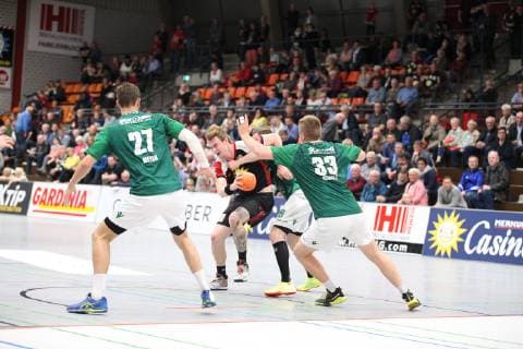 Valentin Spohn TuS N Luebbecke 23 against Nicolas Graesl DJK Rimpar Woelfe 19 behind and v l Philipp Meyer DJK Rimpar Woelfe 27 Michael Schulz DJK Rimpar Woelfe 33 TuS N Luebbecke vs DJK Rimpar Woelfe Handball 2 Bundesliga 11 05 2019 TuS N Luebbecke vs DJK Rimpar Woelfe Handball 2 Bundesliga 11 05 2019 Luebbecke Copyright: xEIBNER JanxStrohdiekx EP_JSK