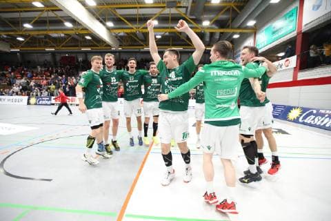 Victory celebration at DJK Rimpar Woelfe TuS N Luebbecke vs DJK Rimpar Woelfe Handball 2 Bundesliga 11 05 2019 TuS N Luebbecke vs DJK Rimpar Woelfe Handball 2 Bundesliga 11 05 2019 Luebbecke Copyright: xEIBNER JanxStrohdiekx EP_JSK