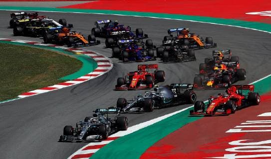 Formula One drivers steer their cars at the start of the Spanish Grand Prix held at Montmelo Circuit in Montmelo, Barcelona, Spain, 12 May 2019. 2019 Spanish Grand Prix !ACHTUNG: NUR REDAKTIONELLE NUTZUNG!  Copyright: xAlbertoxEstevezx GRAFCAT8860 20190512-636932734791835842