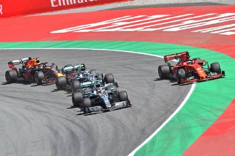 12 05 2019 xekx FIA Formula 1 Grand Prix of Spain 2019 race emspor Start to race Lewis Hamilton Mercedes AMG Petronas ahead of Valtteri Bottas Mercedes AMG Petronas and Sebastian Vettel Ferrari outside DFL DFB REGULATIONS PROHIBIT ANY USE OF PHOTOGRAPHS as IMAGE SEQUENCES and or QUASI VIDEO Barcelona eel-fotografie Eberhard Krieger